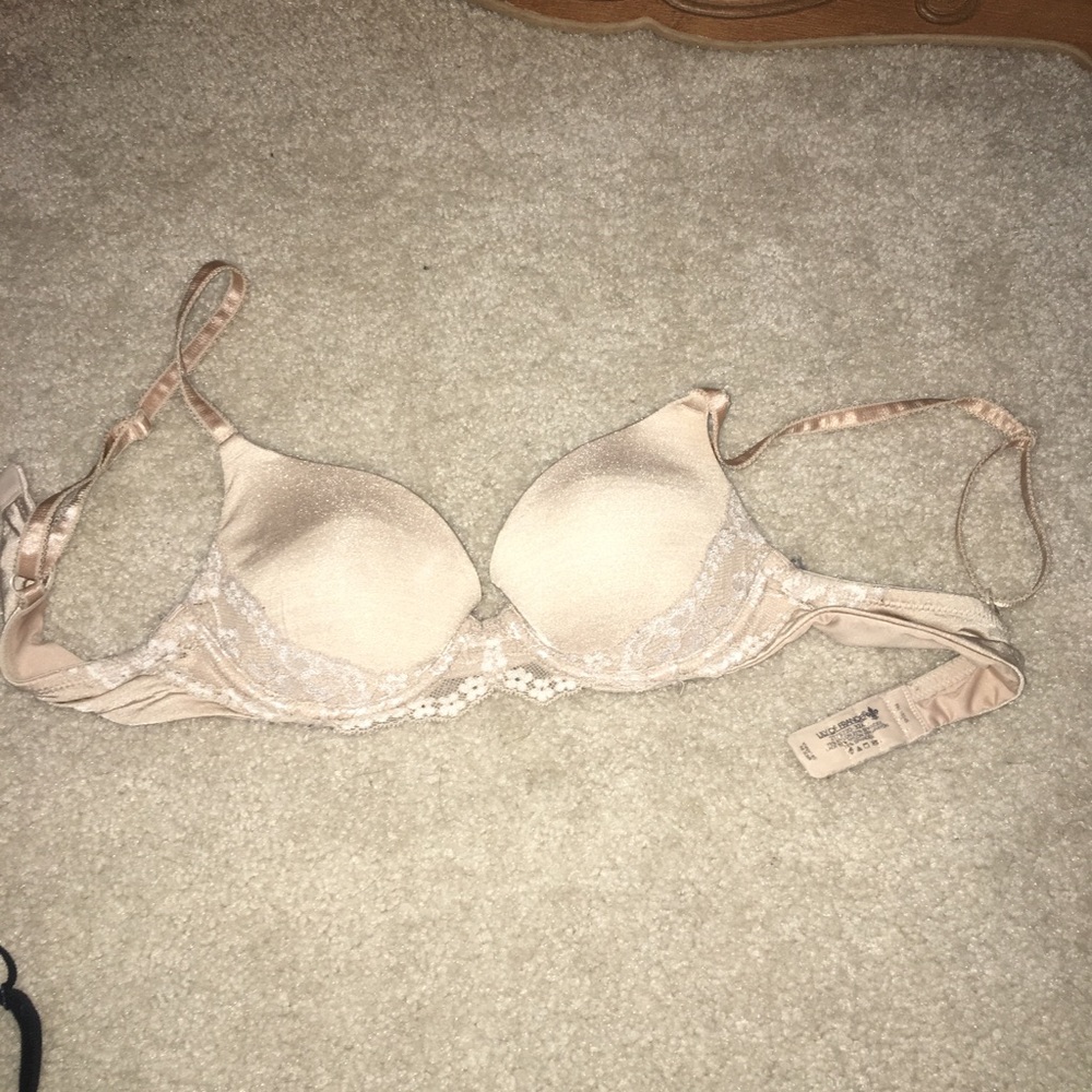 Tan bra